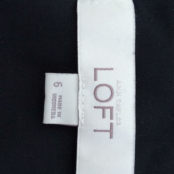 Pretty Black & Green Floral Flowy Dress by LOFT 6 - Picture 7 of 8